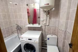 квартира за адресою Космонавтів вул., 148г