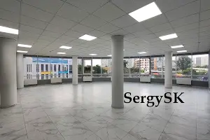 комерційна за адресою Центральна вул., 21-А