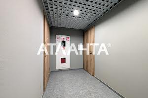 квартира за адресою Літературна, 10