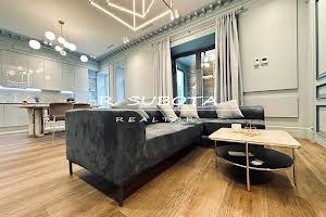 квартира за адресою Соборна пл. (Жовтнева), 6