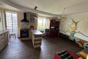 квартира за адресою Українська вул., 4