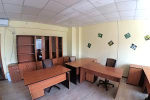 комерційна за адресою Зелена вул., 153а
