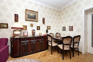 квартира за адресою Політехнічна вул., 10