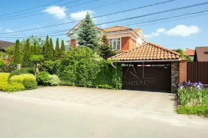 будинок за адресою Світанкова вул., 38