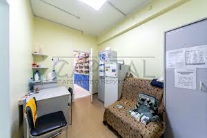 коммерческая по адресу Любомира Гузара просп. (Космонавта Комарова), 38-А