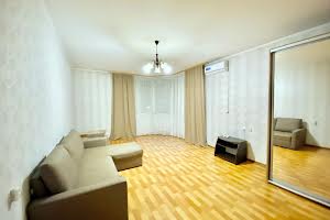 квартира за адресою Миколи Бажана просп., 12