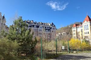 комерційна за адресою Воздвиженська вул., 28/30