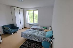 комерційна за адресою Дипломатична, 3