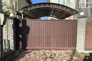 дом по адресу с. Петропавловская борщаговка, Сумська, 28а