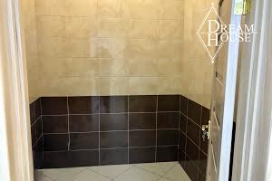 комерційна за адресою Кобзаря вул., 29а