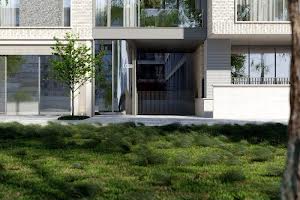 комерційна за адресою Наукова вул., 7