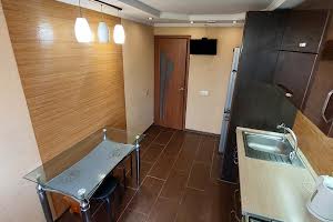 квартира за адресою Космонавтів, 68а