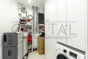 комерційна за адресою Буслівська вул., 12