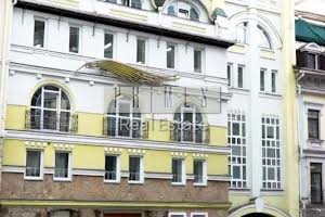 комерційна за адресою Воздвиженська вул., 3