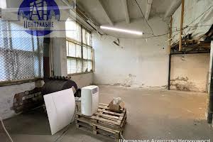 комерційна за адресою Артема вул., 1