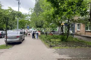 комерційна за адресою Ольжича вул., 3