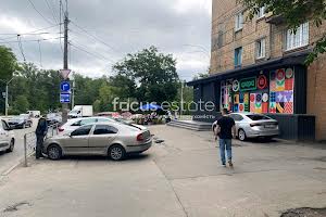 комерційна за адресою Ольжича вул., 3