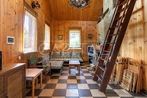 будинок за адресою с. Вишеньки, Центральная