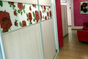 комерційна за адресою Інститутська вул., 6а