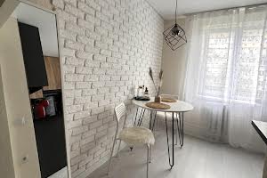 квартира за адресою Стельмаха вул., 13