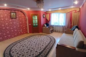 квартира по адресу Степана Бандери ул., 49/2
