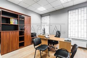 комерційна за адресою Воздвиженська вул., 43