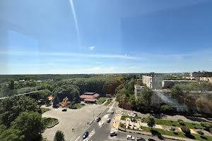 квартира за адресою Космонавтів просп., 79