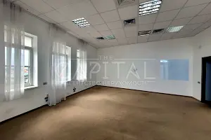 комерційна за адресою Володимирська вул., 38