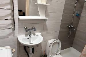 квартира за адресою Моторна вул., 62