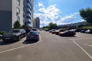 комерційна за адресою Ушинського вул., 40