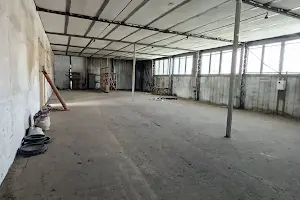 комерційна за адресою вул. Центральна, 32а