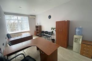 комерційна за адресою Київська, 81