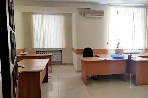 комерційна за адресою Базарна вул., 1
