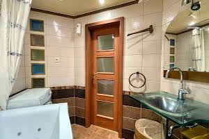 квартира за адресою Семафорна вул., 32