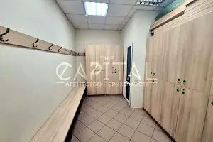 комерційна за адресою Машинобудівників вул., 17