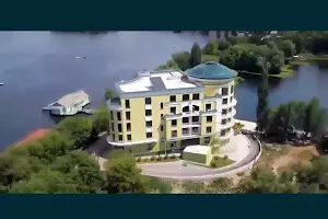 комерційна за адресою Набережно-Печерська дорога , 2