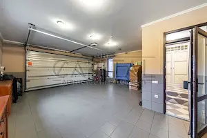 будинок за адресою Космонавтов, 5