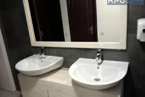 комерційна за адресою Рибальська вул., 22