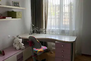 будинок за адресою Льва Ландау просп. (50-річчя СРСР), 132