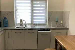 дом по адресу Українська