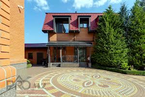 будинок за адресою Крутогірна вул., 8