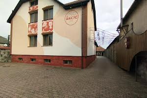 комерційна за адресою Ужанська вул., 30