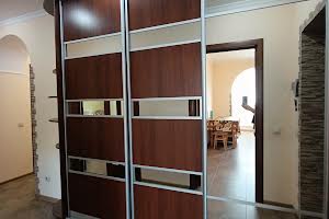квартира за адресою Хотинська вул., 12