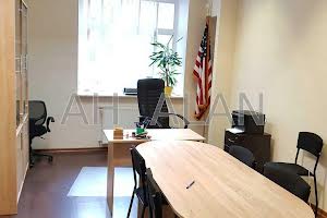 комерційна за адресою Паторжинського вул., 14