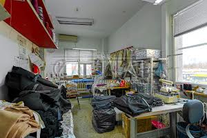 комерційна за адресою Івана Пулюя вул., 5