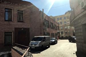 коммерческая по адресу Евгения Коновальца ул. (Щорса), 36-Б
