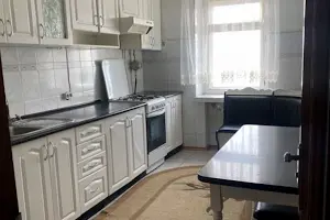 квартира за адресою Степана Бандери вул., 8