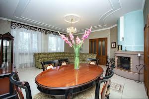 будинок за адресою Івана Їжакевича вул., 72