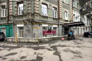 комерційна за адресою Михайлівська вул., 2