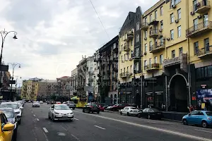комерційна за адресою Велика Васильківська вул. (Червоноармійська), 14
